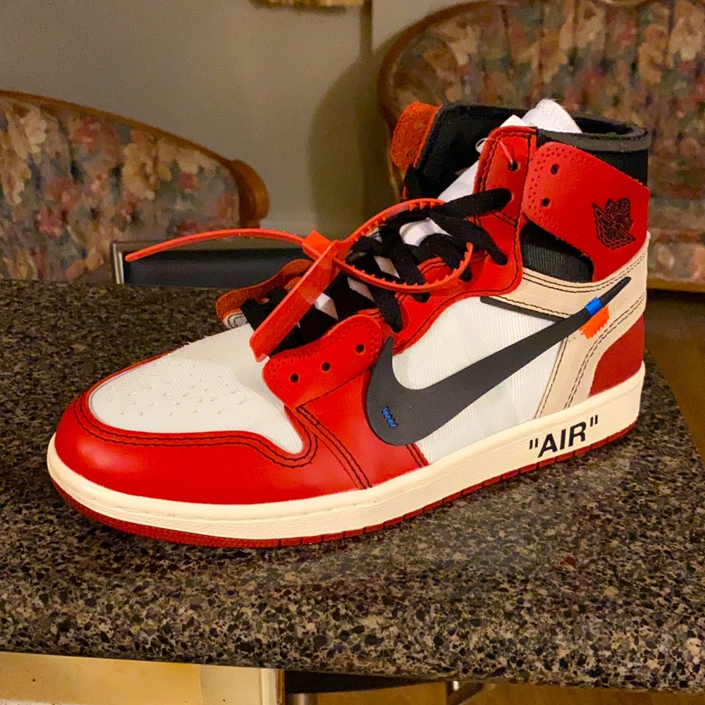 Off-White Air Jordan 1 High Chicago (Negotiable)